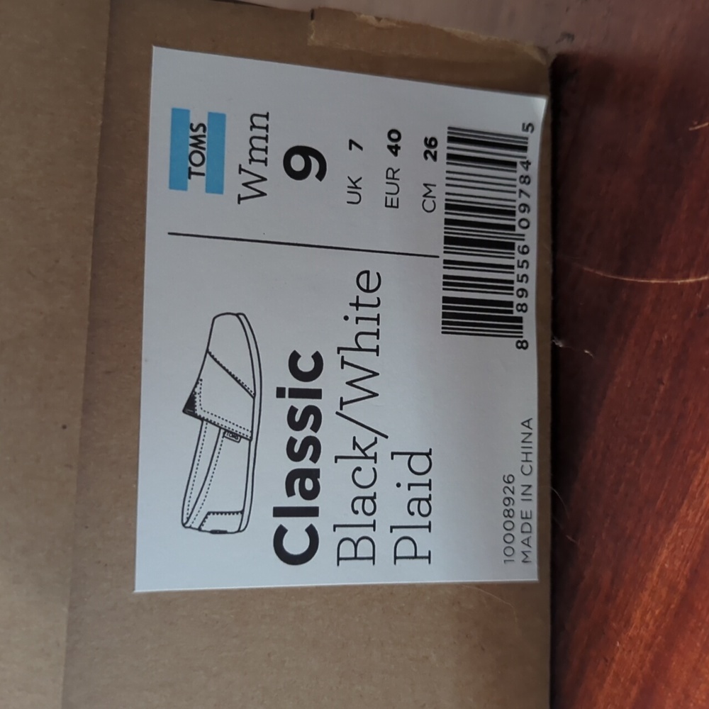 Toms Shoes